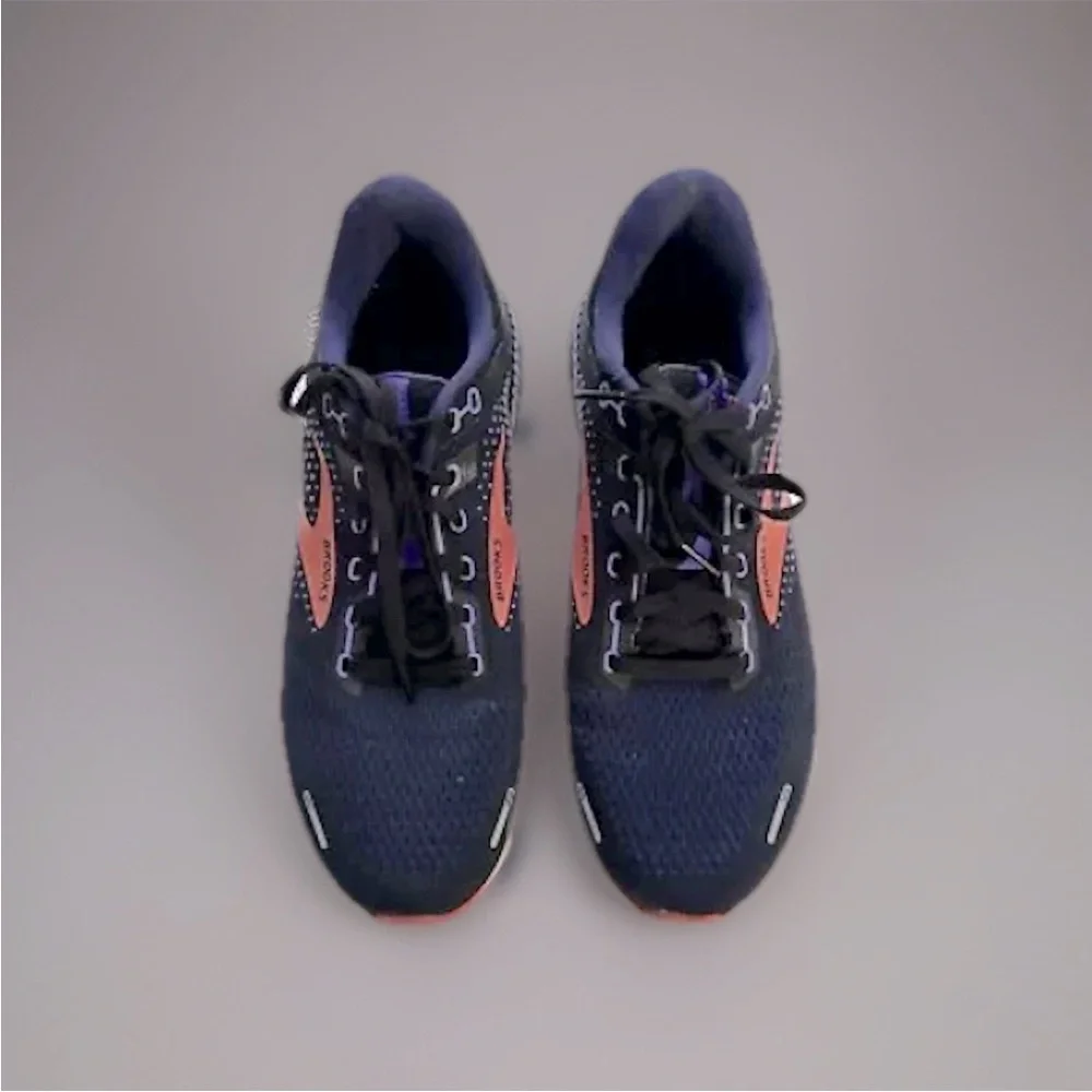 Brooks Women Adrenaline GTS 22 Running Shoes Size 11